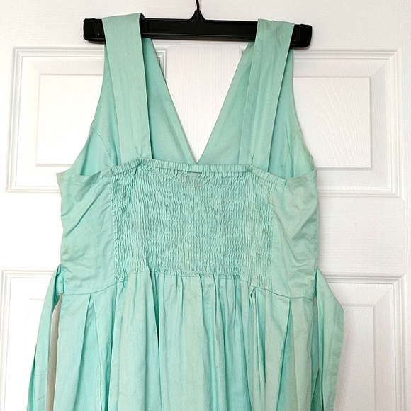 Twik halter dress - Picture 3 of 8